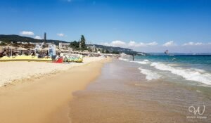 aurinkoinen bulgaria kultahietikon ranta maisema